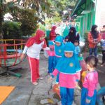 siswasiswi-mengikuti-perlombaan-dengan-antusias